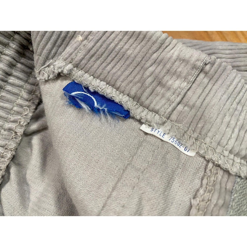 Vintage 1980s Ocean Pacific Corduroy Shorts | XXS High-Waisted Surf Skate Style - Picture 6 of 10